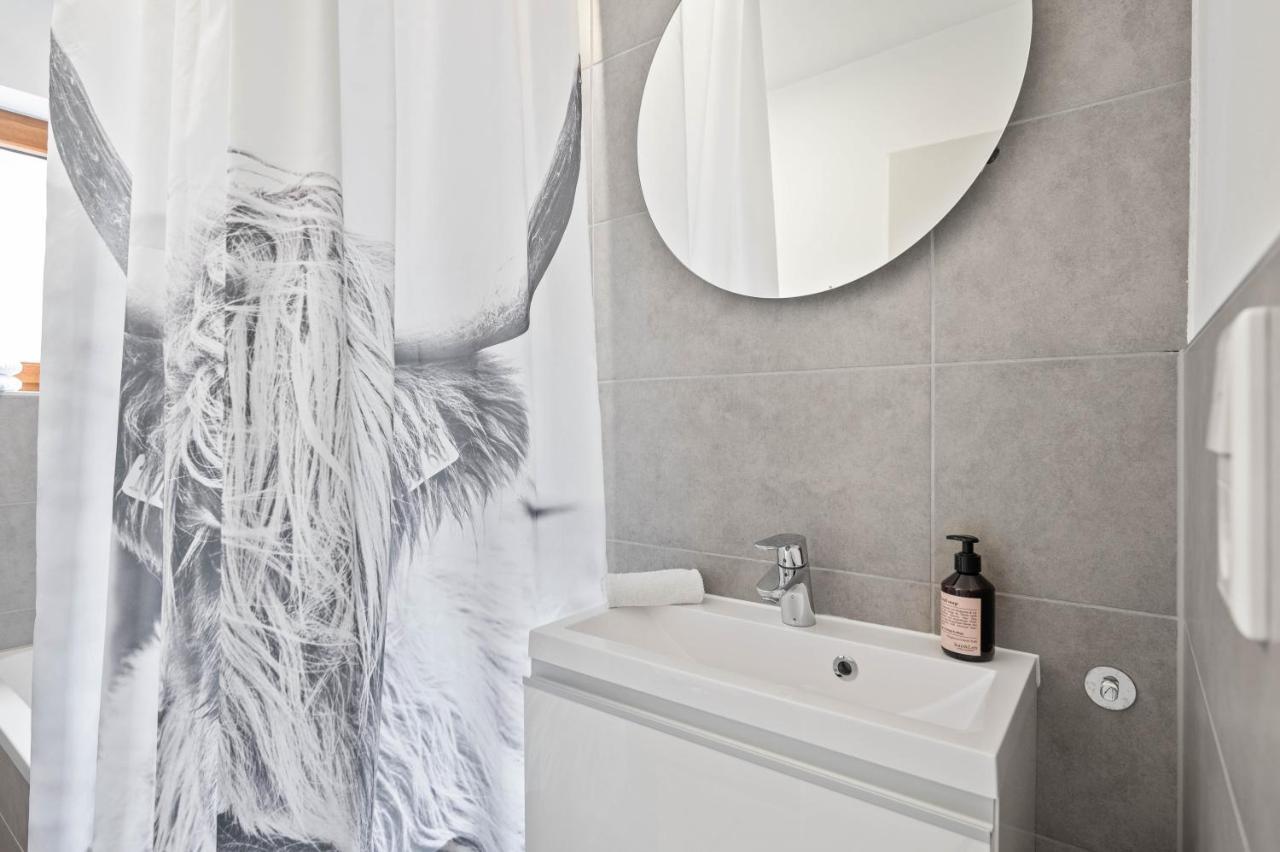 Ruhiges Und Zentrales Apartment In Huettenfeld لامبرتهايم المظهر الخارجي الصورة